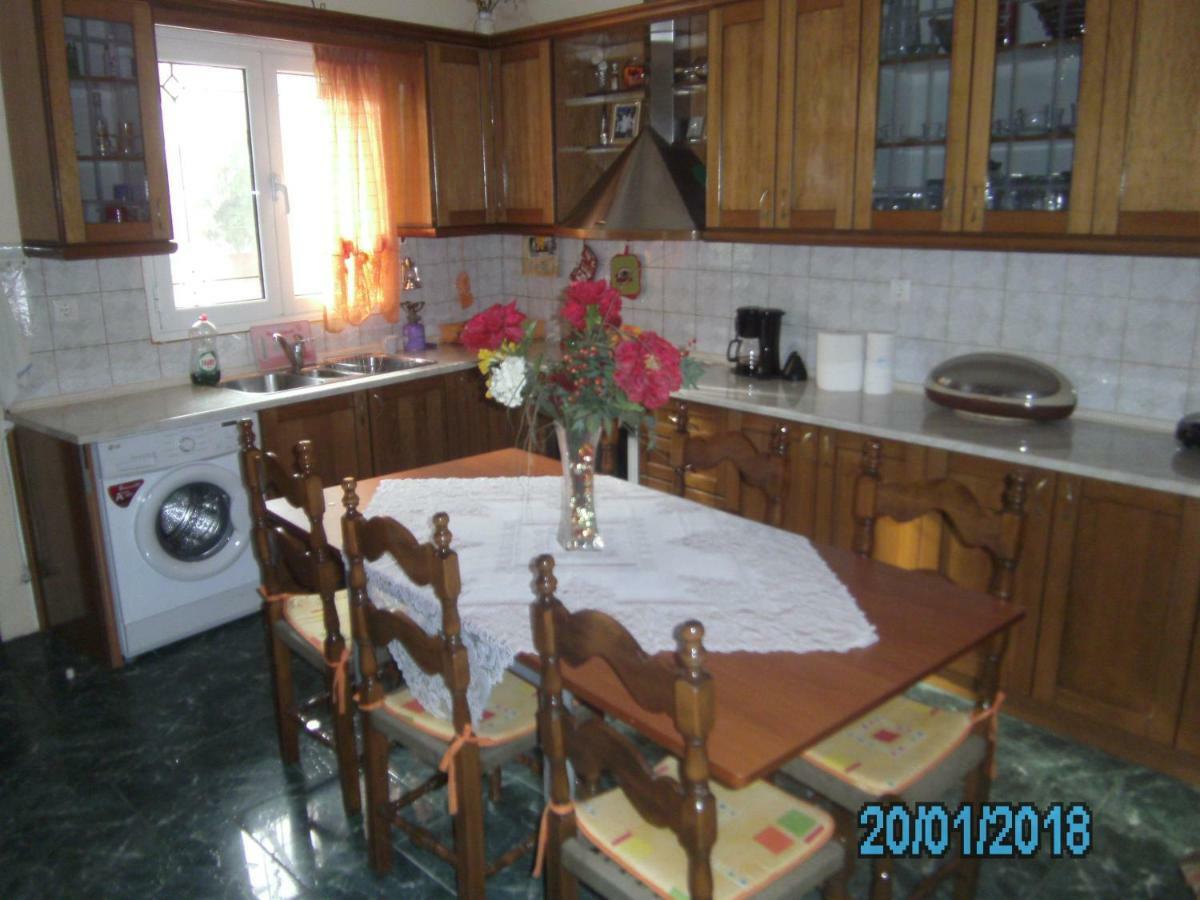 George'S House Apartman Ágios Matthaíos Kültér fotó