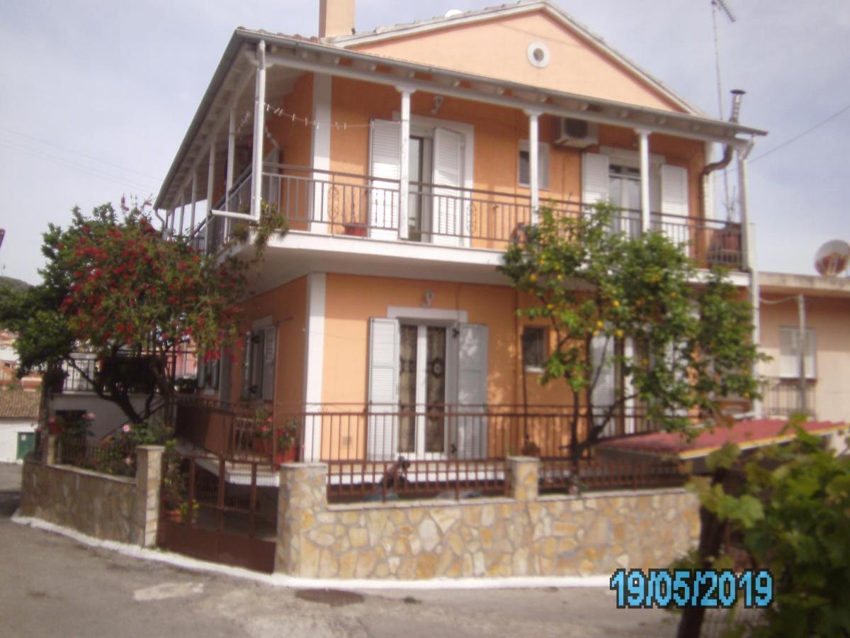 George'S House Apartman Ágios Matthaíos Kültér fotó