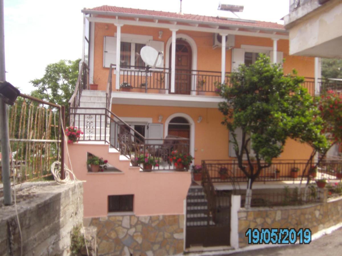 George'S House Apartman Ágios Matthaíos Kültér fotó